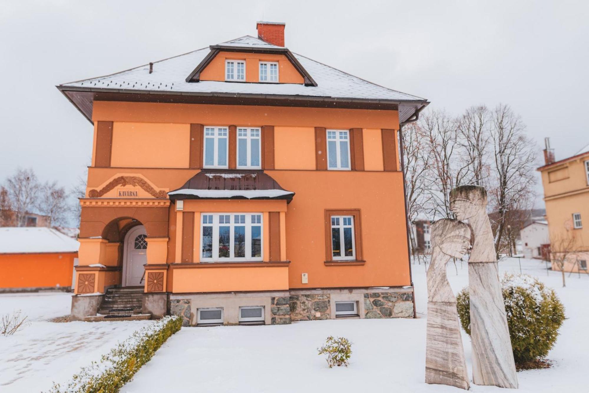 Kavarna A Penzion Reichl Králíky エクステリア 写真
